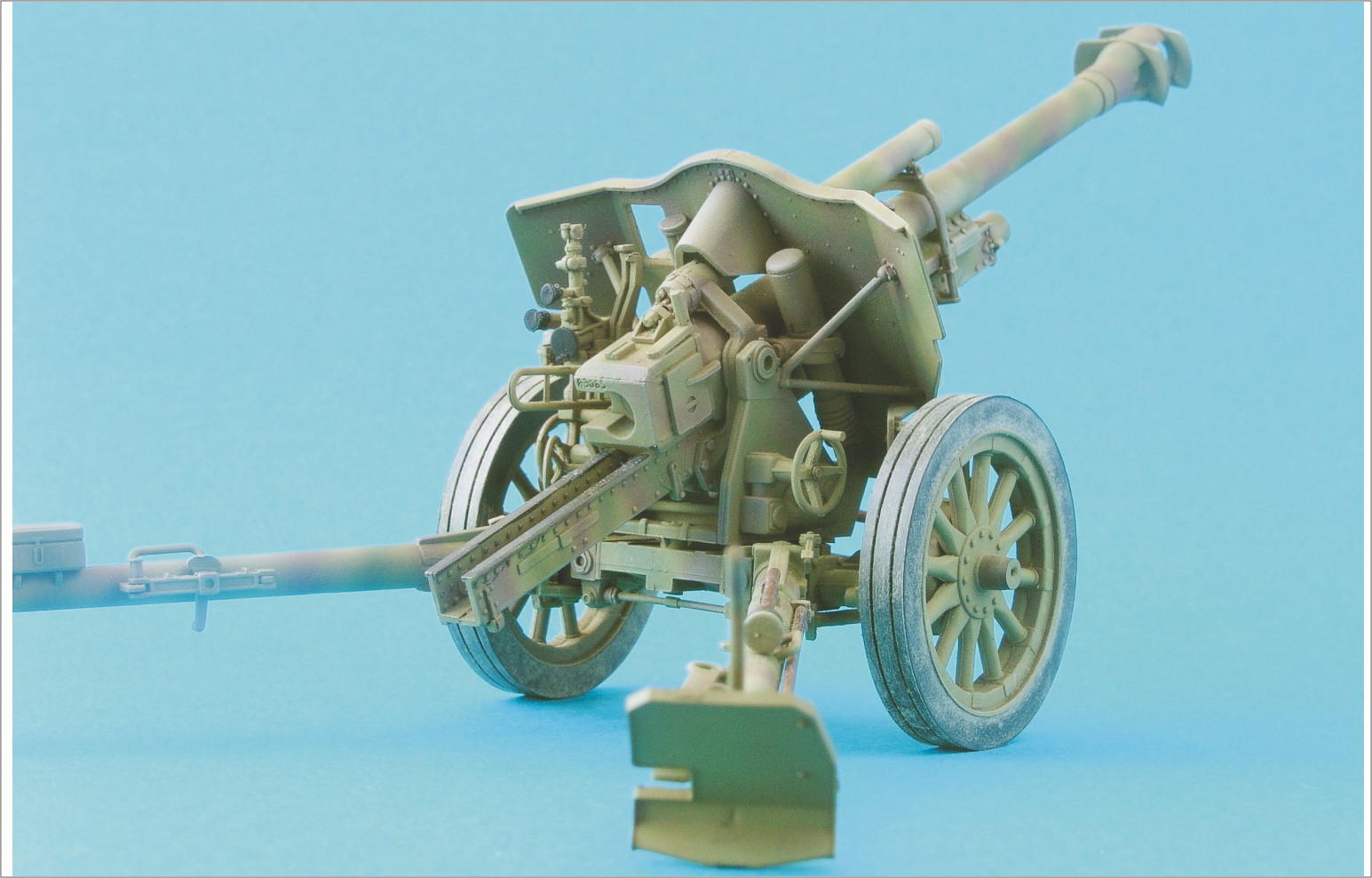ドイツ leFH18/40 10.5cm榴弾砲 (後期型)